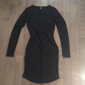 Black ribbed bodycon dress